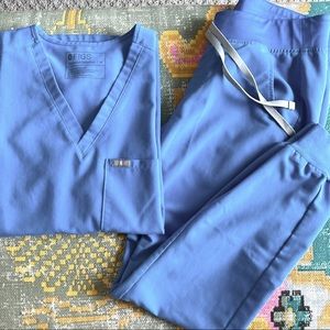 FIGS Scrub Set, Ceil Blue. Joggers. Top Size M, Pants S. New!